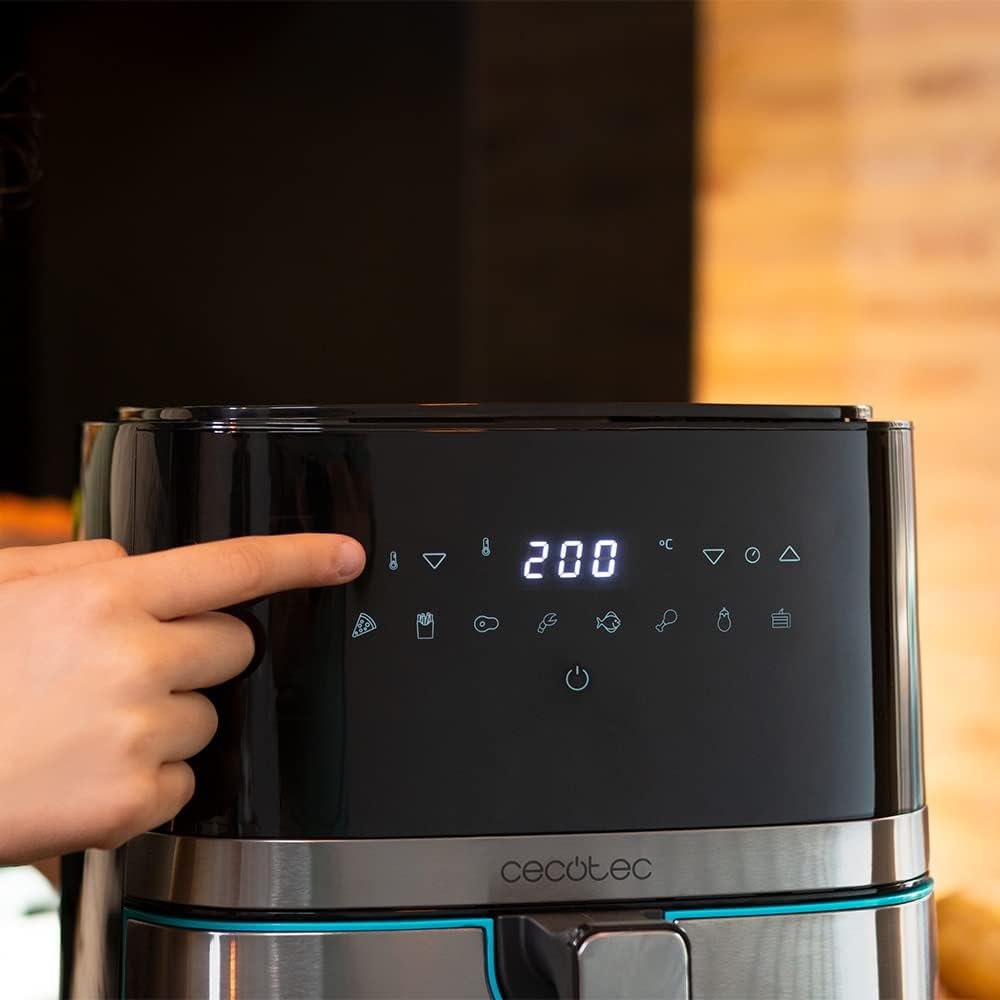 Cecofry Full Inox 5500 Pro integrada en una cocina