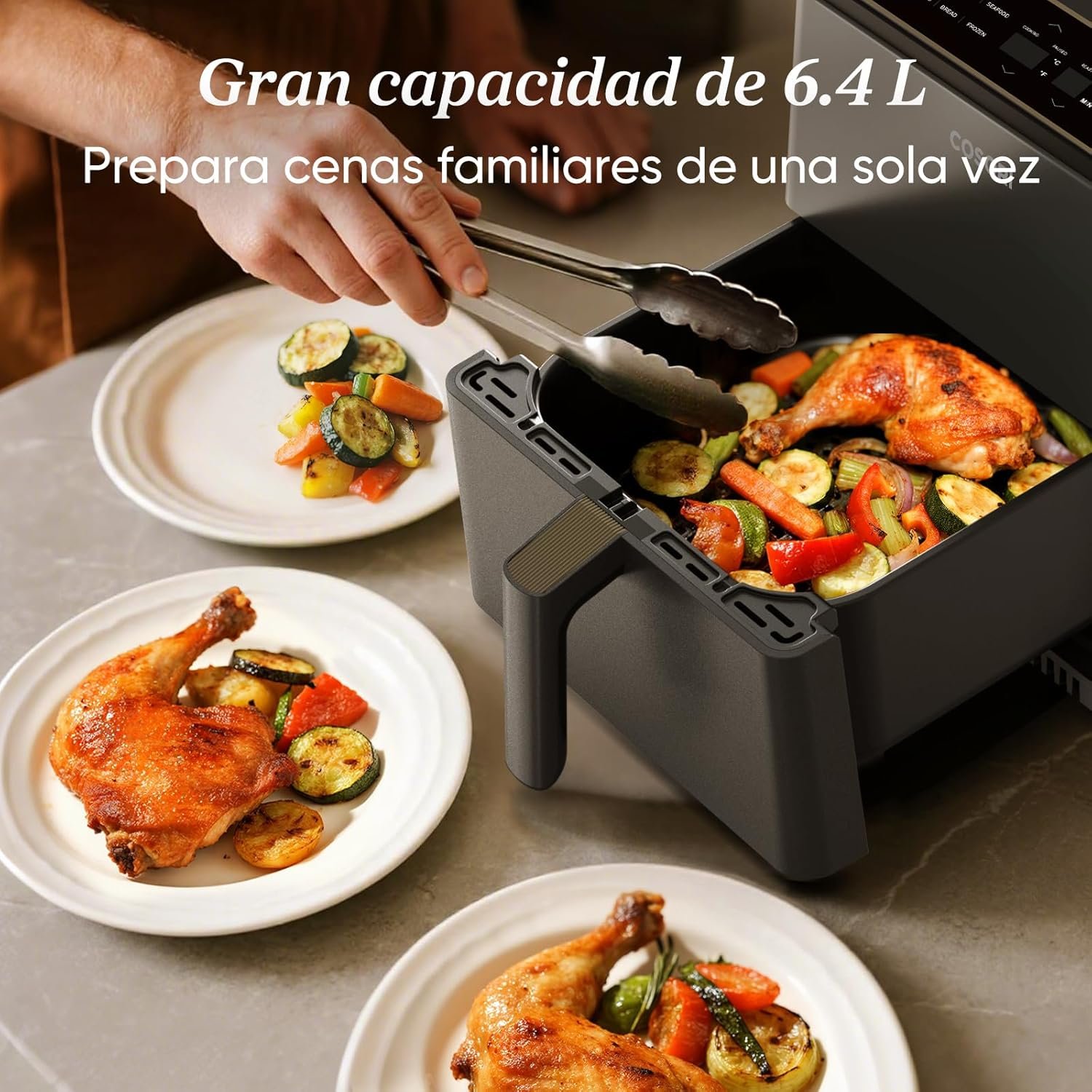 Plato de comida variada recién cocinada en la Cosori Dual Blaze